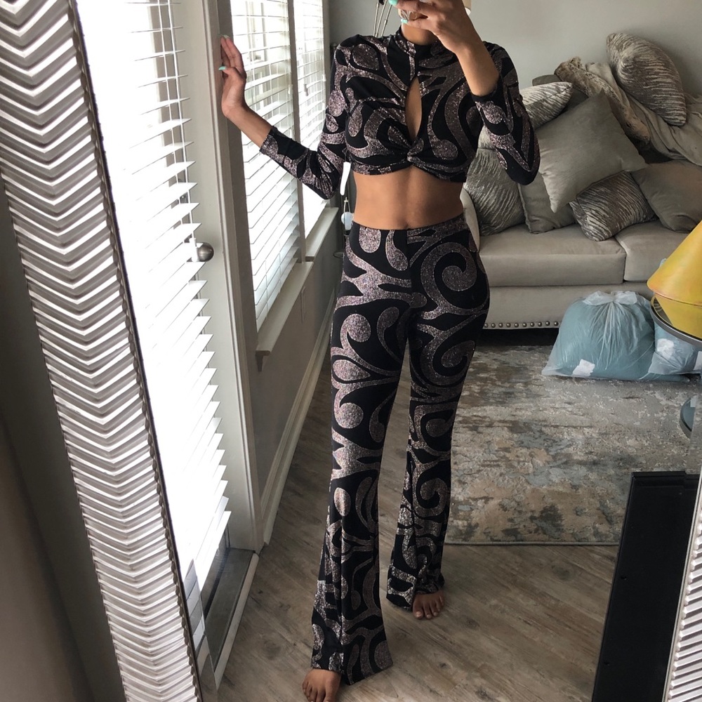 Shimmer Two-Piece Party Outfit Sz: Small